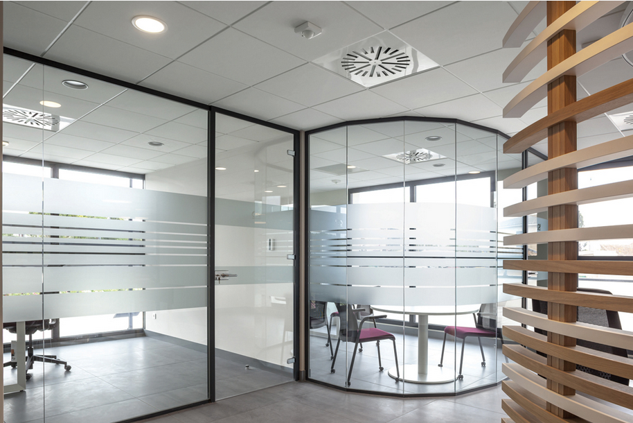 Cloison transparente