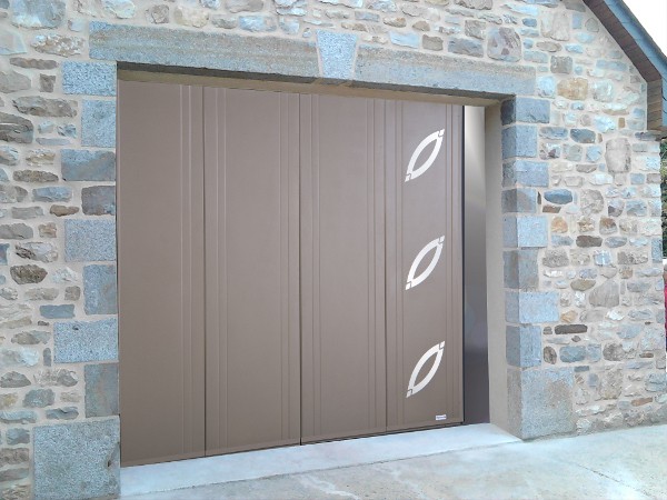Porte de garage sectionnelle avec portillon gypass