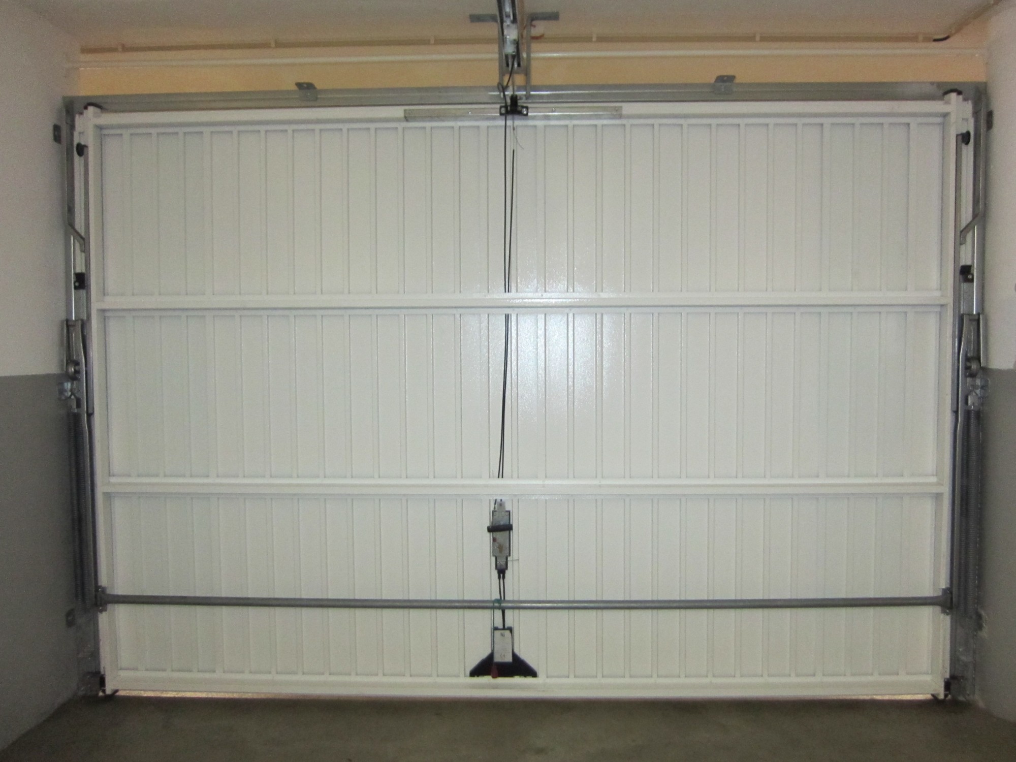 Porte de garage sur mesure basculante