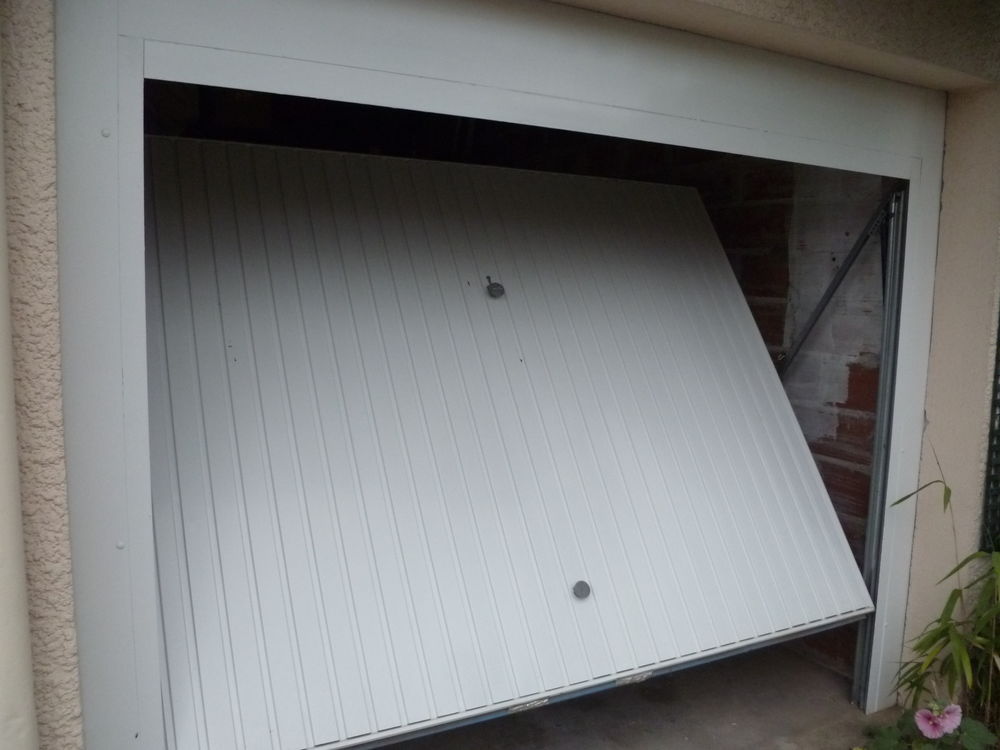 Recherche porte de garage basculante occasion