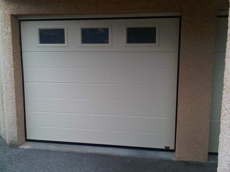 Porte de garage noir a vendre