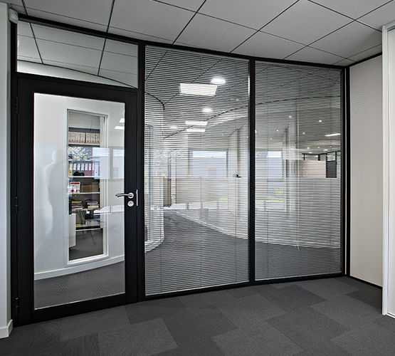 Cloison amovible a ossature aluminium