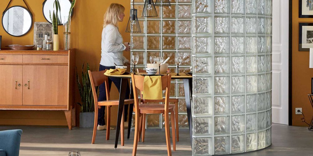 Paroi de verre decorative