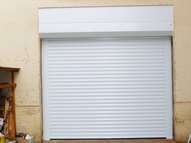 Porte de garage enroulable tryba