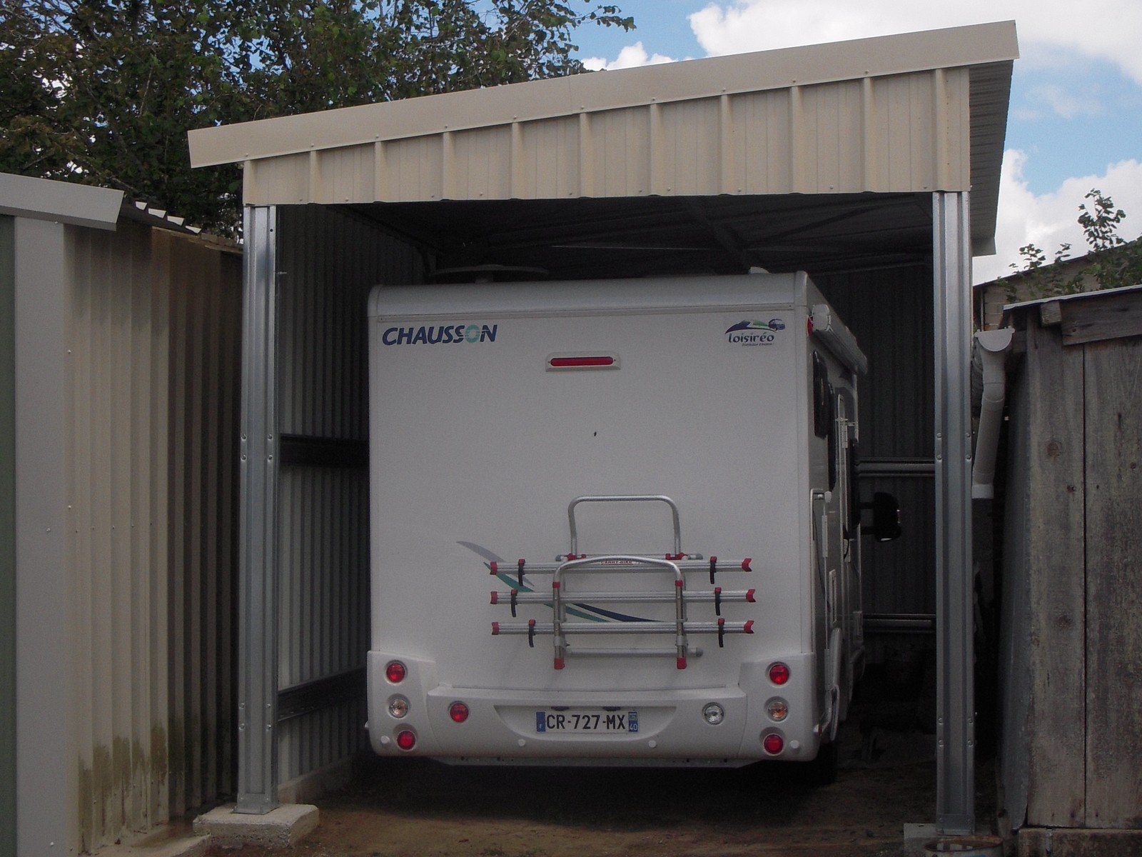 Porte de garage pour camping car