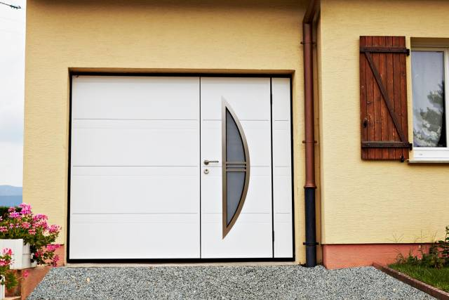 Porte de garage sectionnelle manuelle sur mesure