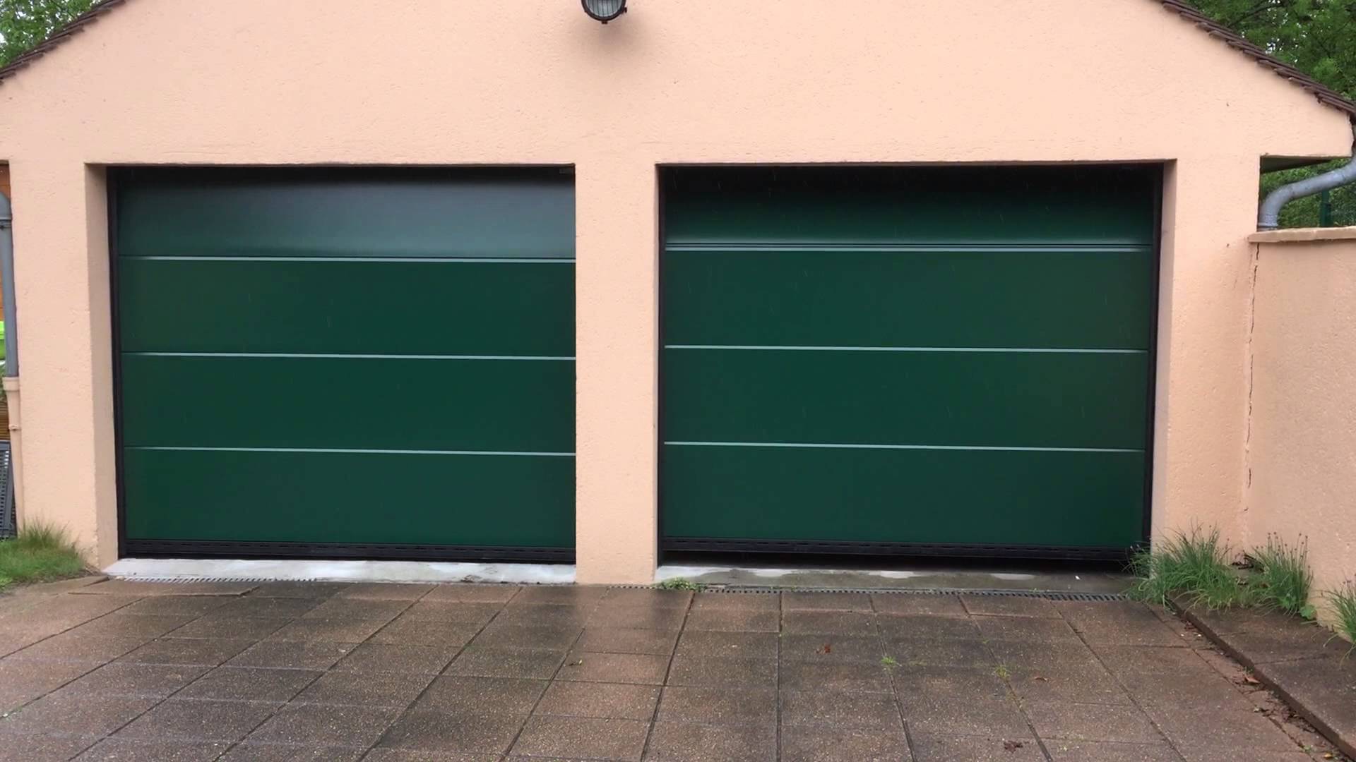 Porte de garage sectionnelle motorisée normstahl