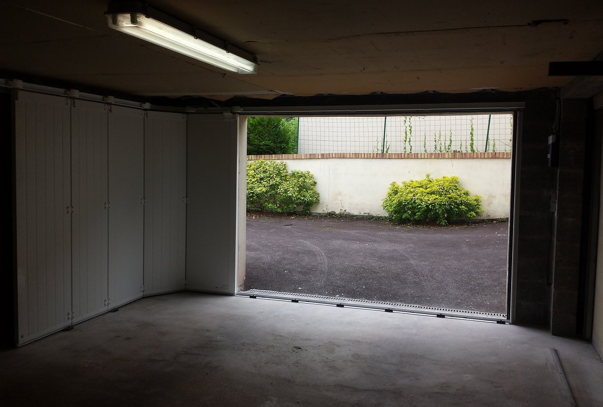 Porte de garage laterale sur mesure