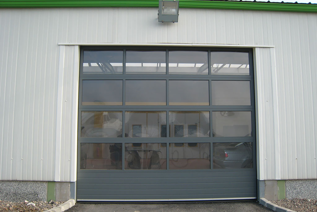 Porte de garage transparente