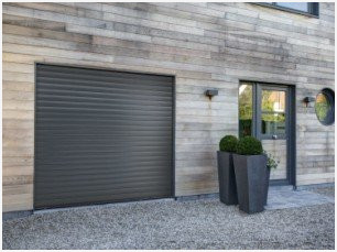 Porte de garage enroulable sur mesure pas cher