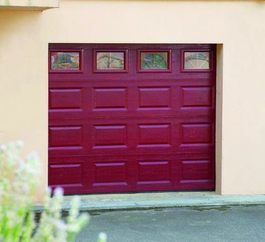 Porte de garage enroulable rouge