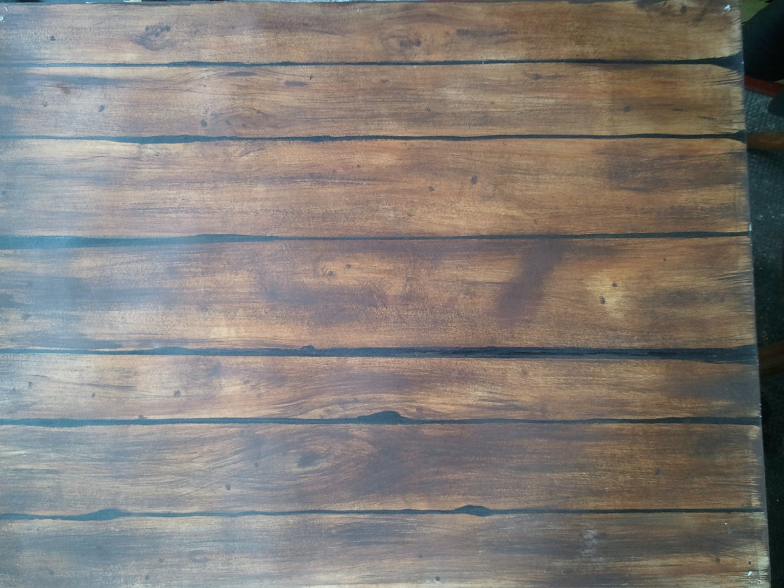 Peinture acrylique décorative sur bois