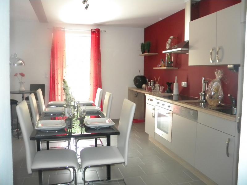 Peinture cuisine avec meuble taupe