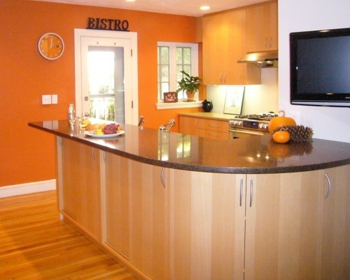 Cuisine peinture orangée