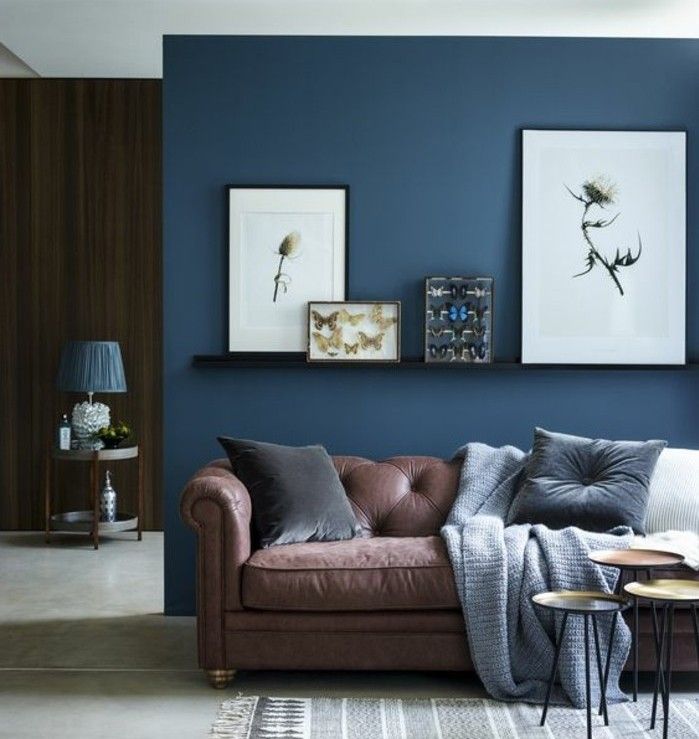 Peinture acrylique mur bleu