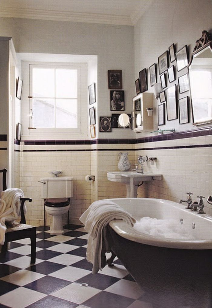 Peinture carrelage salle de bain noir et blanc