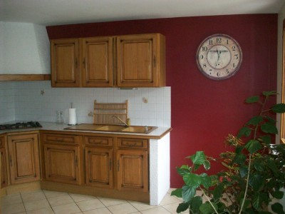 Peinture cuisine bordeaux
