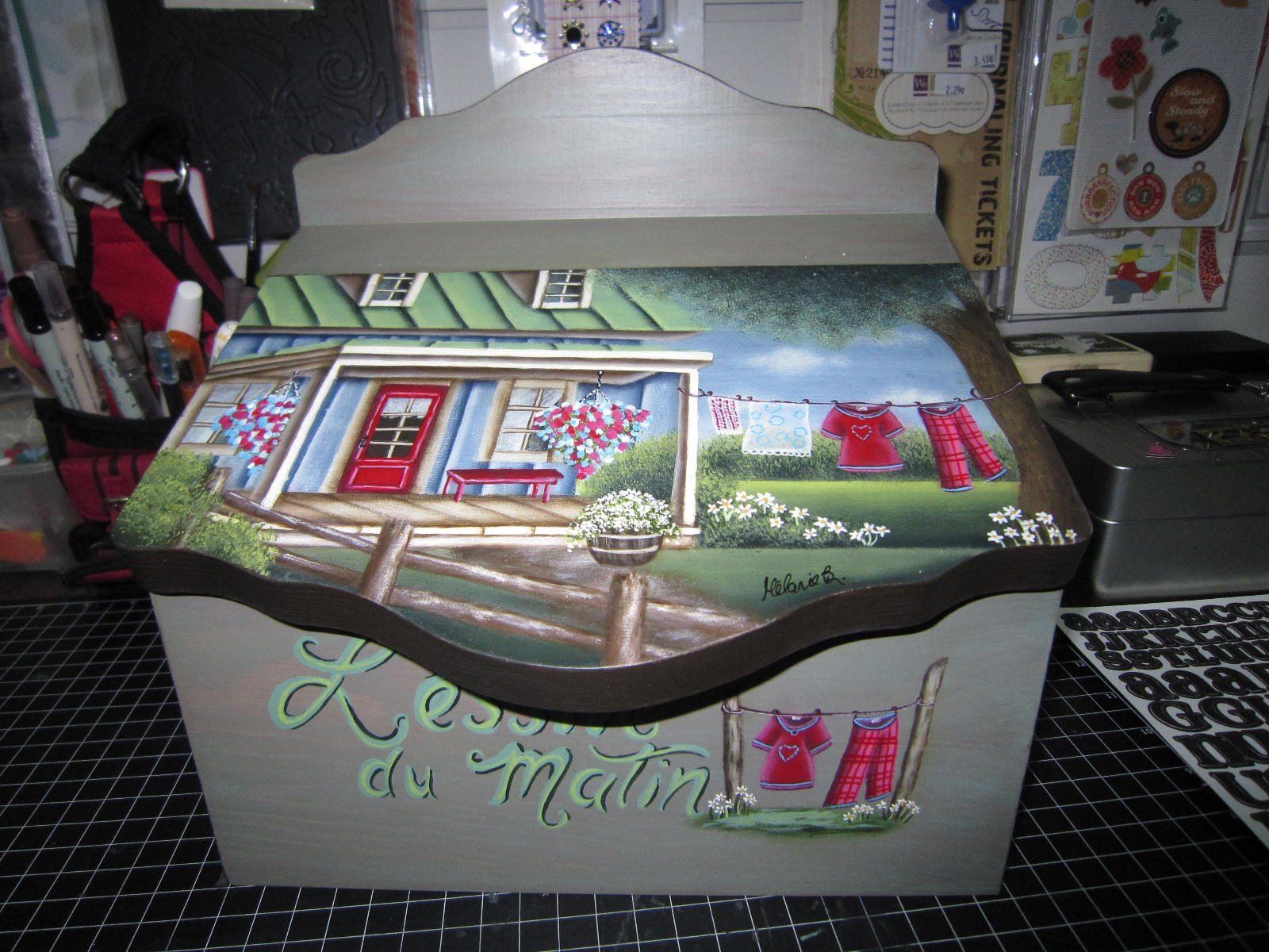 Peinture decorative sur bois et metal