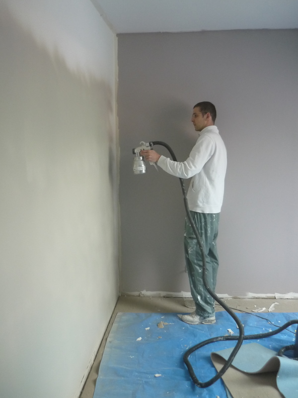 Peinture maison rouleau ou pistolet