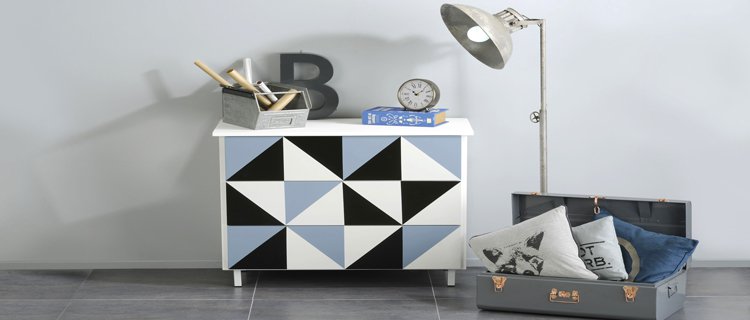 Peinture decoration table