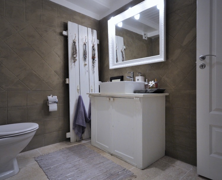 Peinture carrelage salle de bain mat