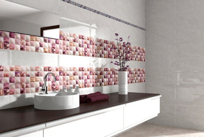 Peindre carrelage salle de bain avec motif