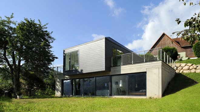 Plan de maison sur une pente
