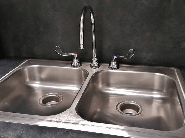 Comment netoyer un evier en inox