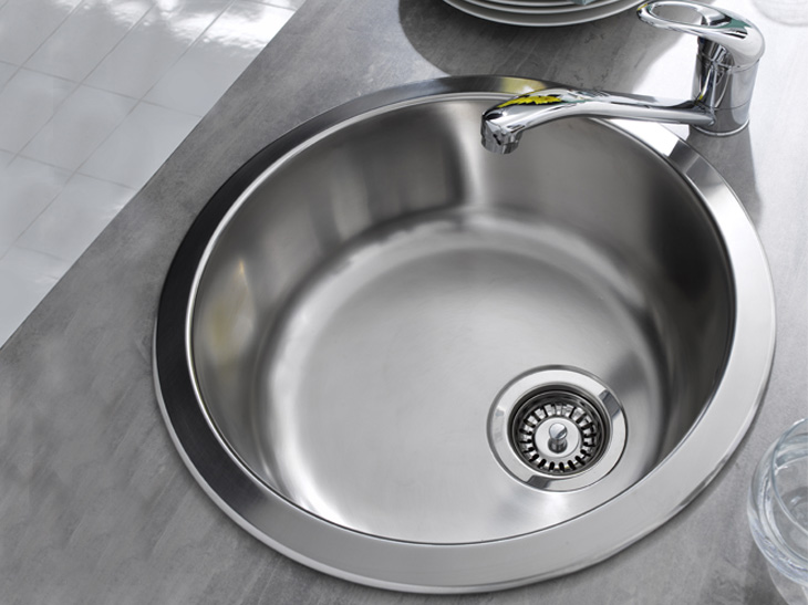 Petit evier de cuisine inox