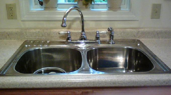 Netoyage evier inox