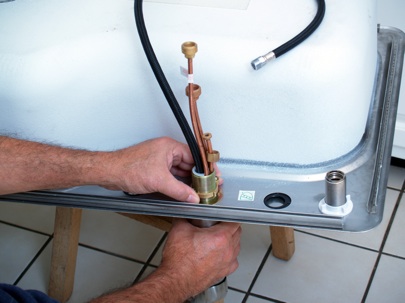 Pose mitigeur sur evier inox