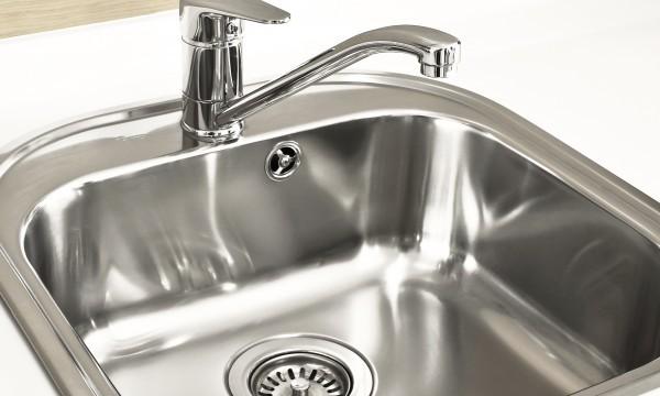 Comment nettoyer un evier en inox terni