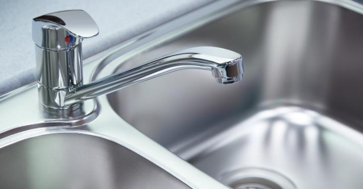 Refaire briller evier inox