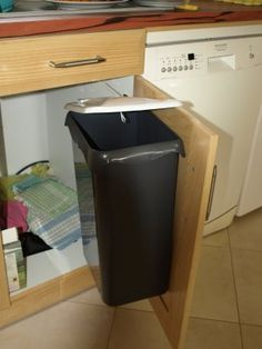 Poubelle sous evier ikea