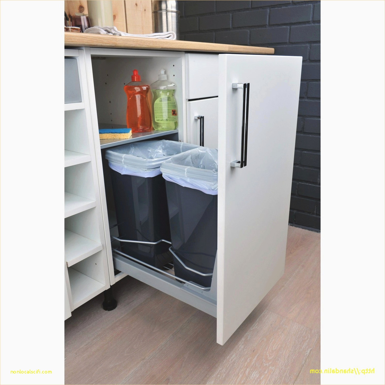 Poubelle placard sous evier